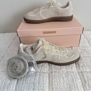 New Cushionaire Belinda Womens Sz 10 Sneakers Ivory Lace Detail Feminine Fairy